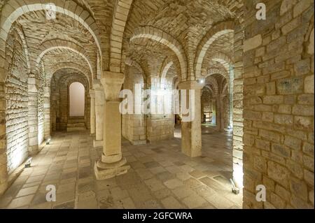 Crypte chrétienne ancienne San Casto, 4ème siècle, Cathédrale de Trivento, colonnes, arches, Fresques de style byzantin Banque D'Images
