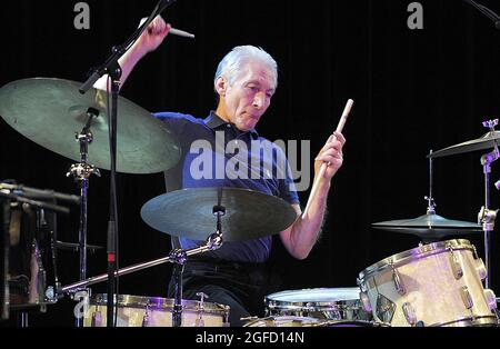 Munich, Allemagne. 12 janvier 2010. Charlie Watts, batteur des Rolling Stones, se produit avec le groupe ABC & D de Boogie Woogie dans le Variete GOP de Munich, Allemagne, 12 janvier 2010. Credit: Ursula Dueren/dpa/Alay Live News Banque D'Images