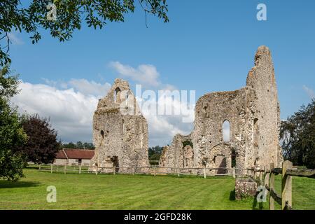 Prieuré de Boxgrove, ruines de la maison d'hébergement du monastère bénédictin, un point de repère historique dans le village de Boxgrove, Angleterre, Royaume-Uni Banque D'Images