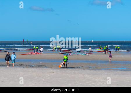 Multivan Windsurf CuO, Saint-Peter-Ording, péninsule d'Eiderstedt, Schleswig-Holstein, Allemagne Banque D'Images