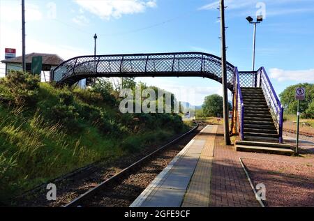 Traversez la ligne de chemin de fer à la gare de Rannoch, West Highland Railway Line, Perthshire Highlands, Écosse, Royaume-Uni Banque D'Images