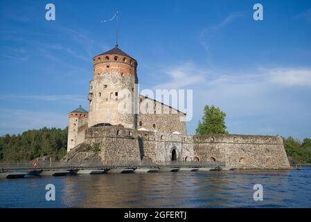 À l'ancienne forteresse suédoise d'Olavinlinna, le jour de juillet. Savonlinna, Finlande Banque D'Images