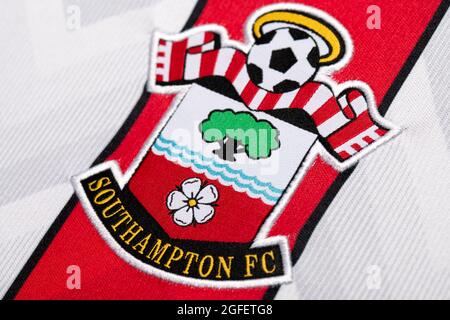 Gros plan du kit FC Southampton 2020/21. Banque D'Images