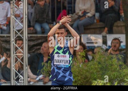 Lausanne, Suisse. 08 mai 2021. Ilya Ivanyuk, de Russie, est en action lors de la compétition de saut à la City Event du Grand-Prix Athletissima Wanda Diamond League à Lausanne 2021 (photo par Eric Dubost/Pacific Press) Credit: Pacific Press Media production Corp./Alay Live News Banque D'Images