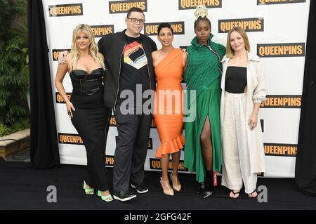 Los Angeles, États-Unis. 25 août 2021. (G-D) Bebe Rexha, Aron Gaudet, Gita Pullapilly, Kirby Howell-Baptiste et Kristen Bell au QUEENPINS Photocall de STX tenu au four Seasons Hotel Los Angeles à Beverly Hills, CA, le mercredi 25 août 2021. (Photo par Sthanlee B. Mirador/Sipa USA) crédit: SIPA USA/Alay Live News Banque D'Images