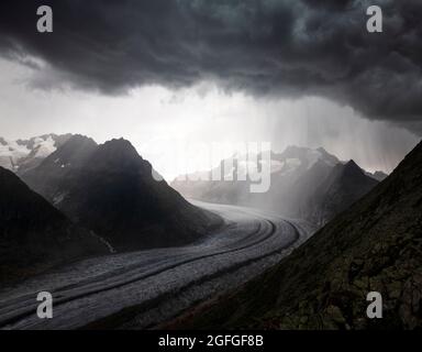 Skies spectaculaires au glacier d'Aletsch, Suisse Banque D'Images