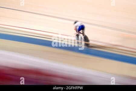 Le Français Kevin le Cunff participe au procès de 1000m Time du Homme C4-5 pendant le Vélodrome d'Izu, le deuxième jour des Jeux Paralympiques de Tokyo 2020 au Japon. Date de la photo: Jeudi 26 août 2021. Banque D'Images