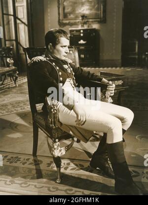 L'acteur français Pierre Blanchar joue Napoléon dans le film A Royal Divorce, UK 1938 Banque D'Images