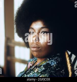 Roberta Flack, amerikanische Soulsängerin und Pianistin, Portrait vers 1973. Roberta Flack, chanteuse américaine Soul, auteur-compositeur et pianiste, portrait vers 1973. Banque D'Images