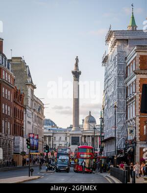 En direction de Nelson's Column et de Trafalgar Square, Londres Banque D'Images