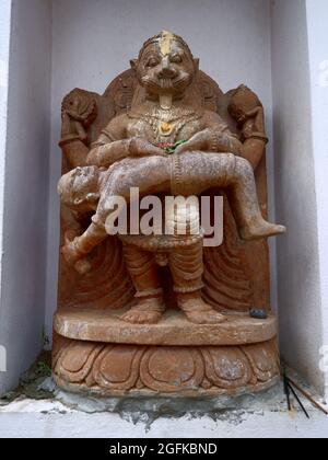 Statue de Lakshmi Narasimha, Temple Jagannath, Paduwa, Katni, Orissa, Inde Banque D'Images