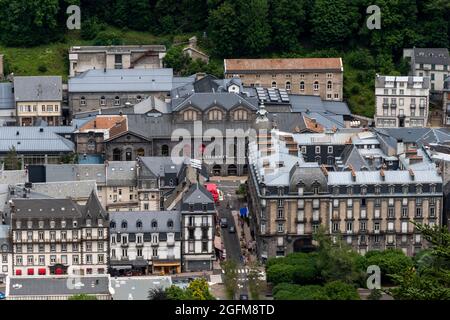 Le bâtiment Spa dans le style néo-byzantin au Mont-Dore, Parc naturel des volcans d'Auvergne, département du Puy de Dome, Auvergne Rhône Alpes, France Banque D'Images