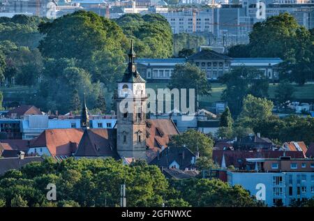 Stuttgart depuis la colline de Muckensturm. Banque D'Images