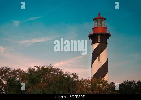 Lumière du matin sur le phare de St Augustine et le musée St Augustine Florida 165 pieds de haut construit en 1871-1874 Banque D'Images