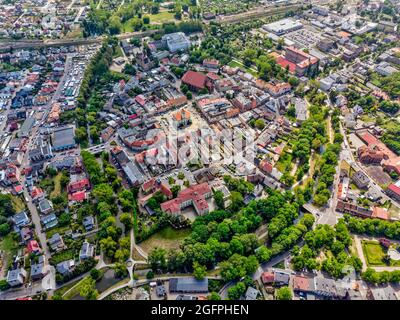 Journée ensoleillée au Koscian, ville de wielkopolskie vue aérienne voïvodenship Banque D'Images