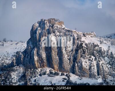 FRANCE. AUDE (11) ROQUEFIXADE CHÂTEAU CATHARE SOUS LA NEIGE Banque D'Images