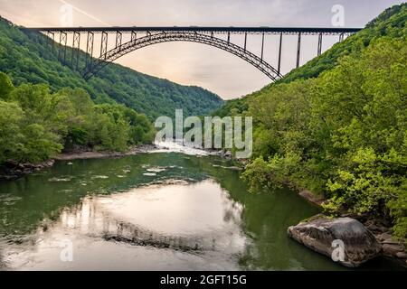 Parc national de New River gorge, Virginie-Occidentale. New River gorge Bridge, US Highway 19. Banque D'Images