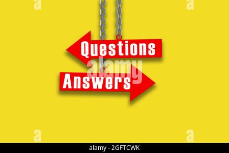 Question réponses écrites sur une flèche rouge. Symbole flèches suspendues avec chaîne métallique sur fond jaune. Concept d'aide et d'assistance aux entreprises. Banque D'Images