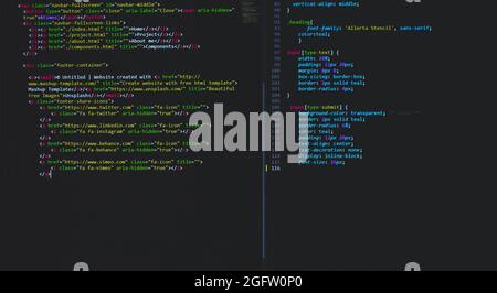 développeur python, java script, html, css code source à l'écran. script d'écriture du développeur logiciel. codage de programme. code d'édition du programmeur Banque D'Images