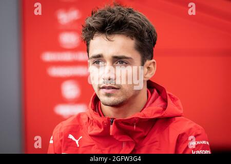 Spa-Francorchamps, Belgique. 27 août 2021, Charles Leclerc (mon) Ferrari. Grand Prix de Belgique, vendredi 27 août 2021. Spa-Francorchamps, Belgique. Crédit : James Moy/Alay Live News Banque D'Images