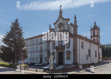 Viseu Portugal - 05 08 2021 : vue sur l'église du grand séminaire de Viseu façade, Seminário Maior de Viseu, Convento dos Néris a Banque D'Images