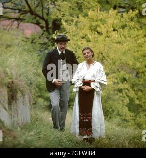 Les acteurs roumains Ioana Craciunescu & Octavian Cotescu dans le film 'Ion' (1980) Banque D'Images