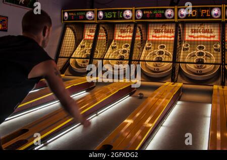 Le parc à thème Playland, qui est un parc d'attractions compact en bord de mer avec une grande roue, des montagnes russes et bien plus encore, dans Old Orchard Beach Maine Banque D'Images