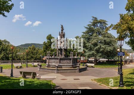 Fontaine d'Amboise (place Poterne) - Clermont-Ferrand, Auvergne, Puy-de-Dôme, France Banque D'Images