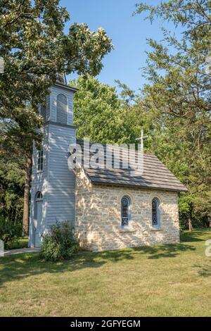 Chapelle Saint-Antoine de Padoue, comté de Winneshiek, Iowa. La plus petite église du monde, 14x20 pieds, construite en 1885. Banque D'Images