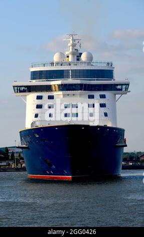 27/08/2021 Tilbury UK le navire de croisière Spirit of Discovery de Saga, qui navigue sur une autre croisière ce soir. Banque D'Images