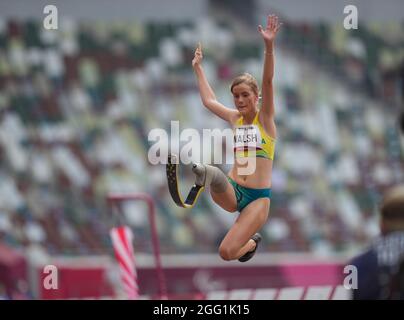 28 août 2021 : Sarah Walsh d'Australie à long saut en athlétisme aux Jeux paralympiques de Tokyo, au stade olympique de Tokyo, Tokyo, Japon. Kim Price/CSM Credit: CAL Sport Media/Alay Live News Banque D'Images