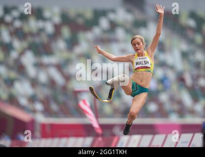 28 août 2021 : Sarah Walsh d'Australie à long saut en athlétisme aux Jeux paralympiques de Tokyo, au stade olympique de Tokyo, Tokyo, Japon. Kim Price/CSM Credit: CAL Sport Media/Alay Live News Banque D'Images