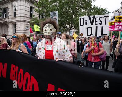 Extinction manifestation de la rébellion vendredi 27 août 2021, Londres, Royaume-Uni. Manifestant Banque D'Images