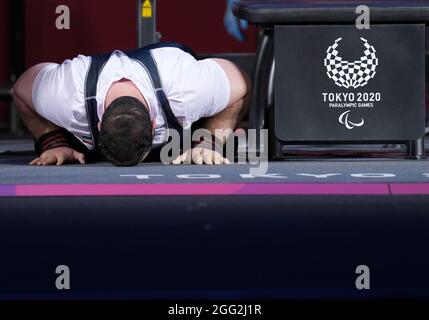 Tokyo, Japon. 28 août 2021. Rohallah Rostami, d'Iran, réagit lors de la finale masculine de -80KG de soulèvement lors des Jeux paralympiques de Tokyo de 2020 à Tokyo, au Japon, le 28 août 2021. Credit: Hu Huhu/Xinhua/Alay Live News Banque D'Images