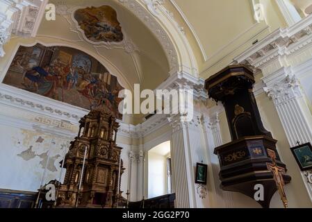 L'église de San Bartolomeo Apostolo (1654), reconstruite au XXe siècle après la destruction des guerres mondiales. D'intérêt particulier est le Banque D'Images