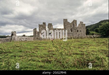 Vue sur les ruines. Patrimoine culturel depuis plus de 900 ans : l'abbaye de la fore avec ses bâtiments romanes a été fondée en tant que cloître bénédictin en 630 et n'a été désimplantée qu'en 1539. Aujourd'hui, c'est une attraction majeure du comté de Westmeath Banque D'Images