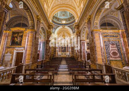 Vue intérieure de l'église Sant'Antonio dei Portoghesi à Rome, Italie. Banque D'Images