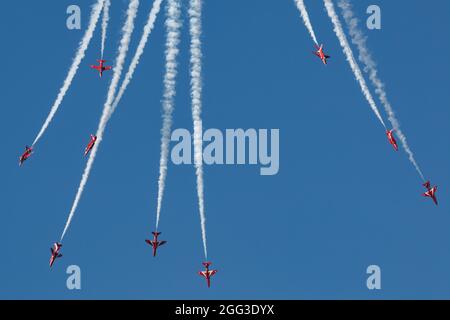 Blackpool Lancashire, Royaume-Uni. 28 août 2021. Les flèches rouges de RAF arrivent à l'aéroport de Blackpool pour prendre le carburant crédit: PN News/Alay Live News Banque D'Images