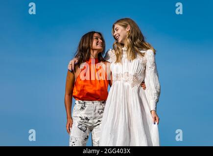 Photocall pour la projection du film Road Dance au Festival international d'Édimbourg avec les acteurs Ali Whitney et Hermione Corfield, Écosse, Royaume-Uni Banque D'Images