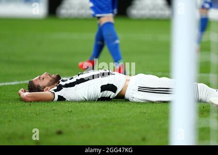 Turin, Italie. 28 août 2021. Manuel Locatelli de Juventus FC semble abattu lors du match série A entre Juventus FC et Empoli FC au stade Allianz le 28 août 2021 à Turin, en Italie. Credit: Marco Canoniero / Alamy Live News Banque D'Images