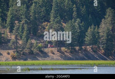 Beau lac Round près de Plummer dans le parc national Heyburn, comté de Benewah, Idaho Banque D'Images