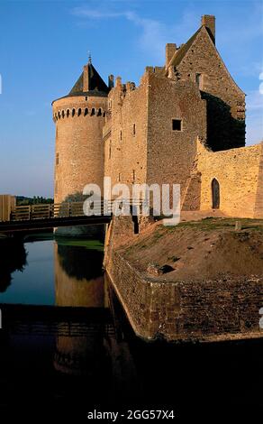 FRANCE. RÉGION BRETAGNE. MORBIHAN (56) GOLFE DU MORBIHAN. PÉNINSULE DE RHUYS. LE CHÂTEAU DE SUSCINIO Banque D'Images