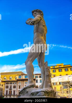 Reproduction de la statue David de Michel-Ange en face du Palazzo Vecchio à Florence, Italie Banque D'Images