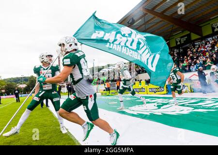 QB # 10 James Slack und TE # 87 Julian Annerwall / Schwäbisch Hall unicorns Banque D'Images