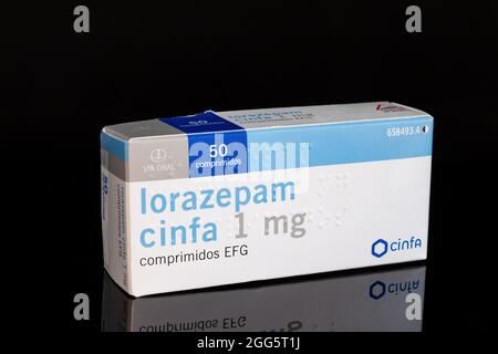 Huelva, Espagne - 28 août 2021: Spanish boîte de Lorazepam générique du laboratoire Cinfa. Il est utilisé pour traiter les troubles anxieux, les troubles du sommeil, les cactus Banque D'Images