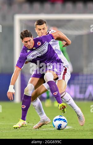 Stade Artemio Frachi, Florence, Italie, 28 août 2021, Dusan Vlahovic (Fiorentina) et Alessandro Buongiorno (Turin) pendant l'ACF Fiorentina vs to Banque D'Images