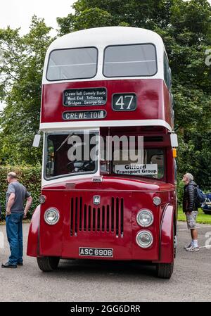 Newhailes, Musselburgh, East Lothian, Écosse, Royaume-Uni, 29 août 2021. Rallye de voitures de classe : un événement en plein air s'est déroulé sous le nom de Carhailes, avec un bus vintage exposé Banque D'Images