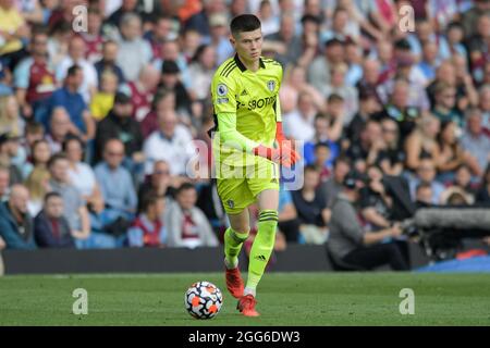 Illan Meslier #1 de Leeds United court avec le ballon Banque D'Images