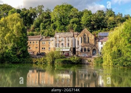 Le moulin de l'étang à Cromford près de Matlock dans le Derbyshire Peak District Royaume-Uni Banque D'Images