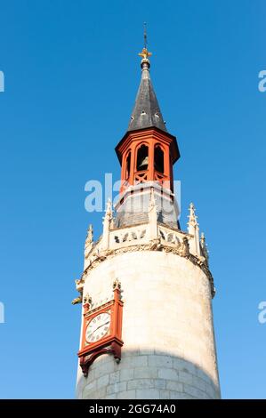 La Rochelle, France ; 10 août 2021 : tour de l'hôtel de ville de la Rochelle, France. Été 2021, avec des discussions sur la mise en œuvre de la COVID paspo Banque D'Images